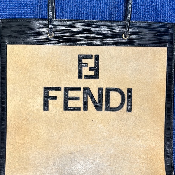 SUPER RARE VINTAGE 90s authentic LARGE Fendi embossed shopper tote OUTRAGEOUS - Picture 4 of 15